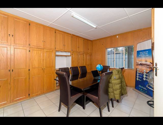 3 BEDROOM HOUSE FOR SALE IN KENSINGTON B